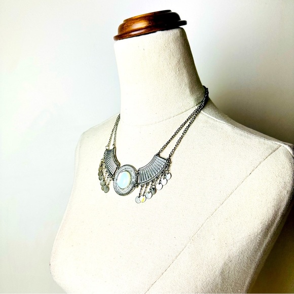 VINTAGE Gorgeous Bohemian silver colour choker coin necklace - Picture 2 of 6